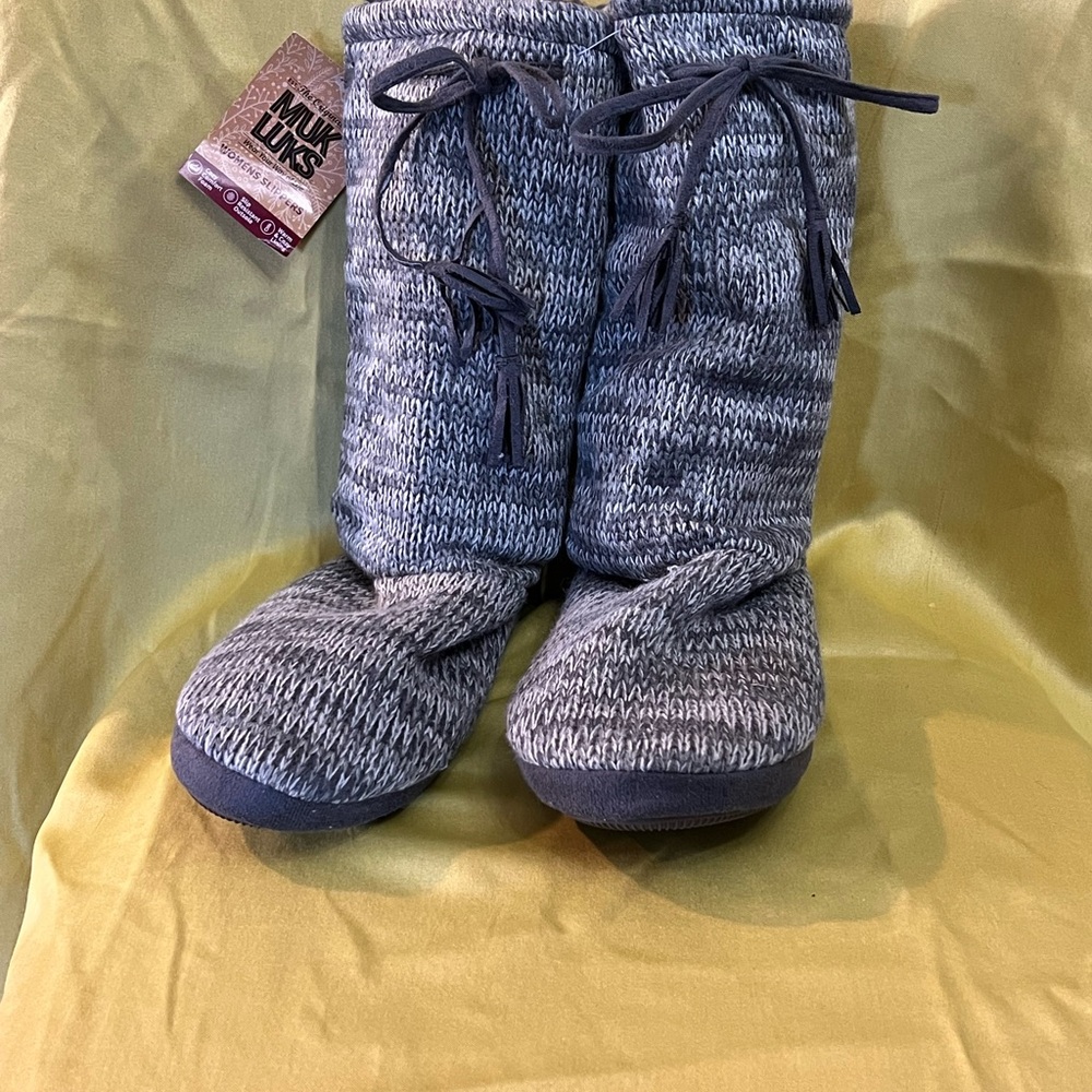 MUK LUKS Gray Knit Slipper Boots